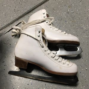 Women’s Ice Skates